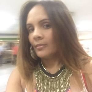 Meet your Posher, Ana